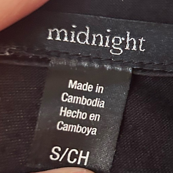 MIDNIGHT Black Coverup - Picture 4 of 5